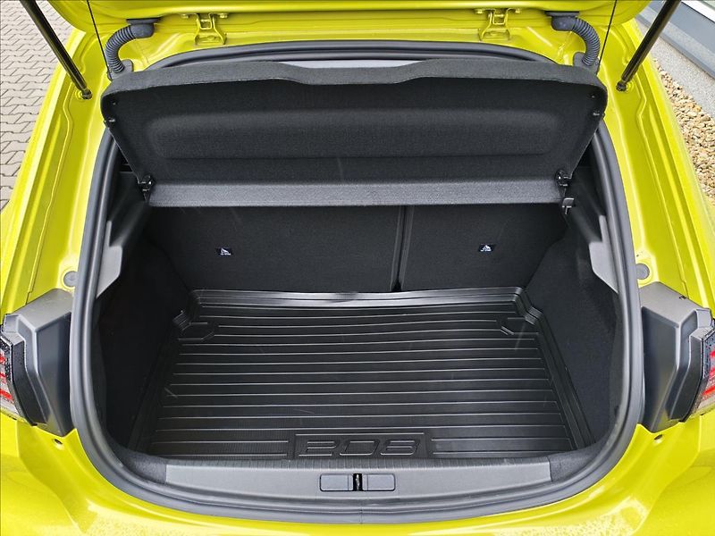 Peugeot 208 (2026) 1,2 208 ALLURE Turbo 100 MAN6 - fotka 9 z 15