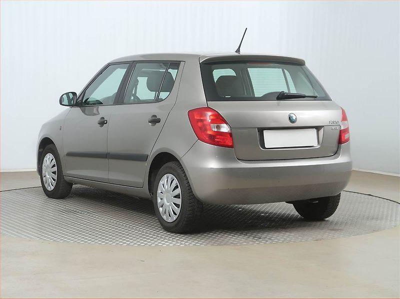 Škoda Fabia (2011) 1.2 - fotka 4 z 13