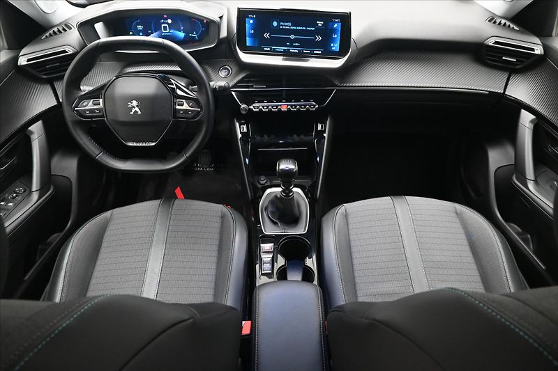 Peugeot 2008 1,5 BlueHDi 81 kW Allure Záruk - fotka 15 z 29