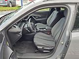 Peugeot 2008 ALLURE 1,2 PT 100k M6 - náhled 12
