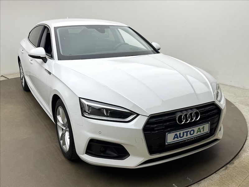 Audi A5 2,0 140kW AT 4X4 HUD DPH NAVI - fotka 3 z 56