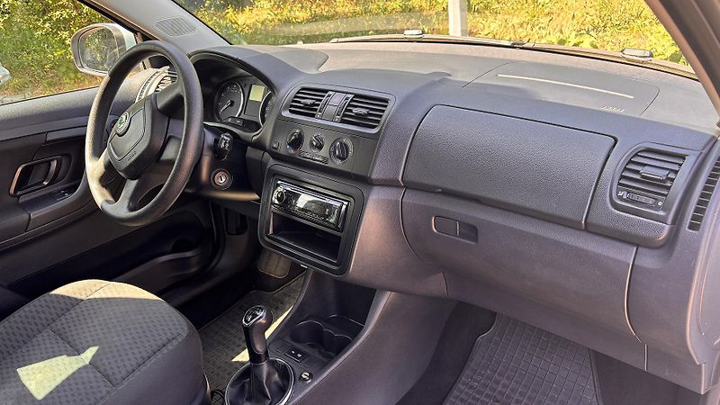 Škoda Fabia (2010) 1,2 TSI 63kW, nová STK - fotka 6 z 21