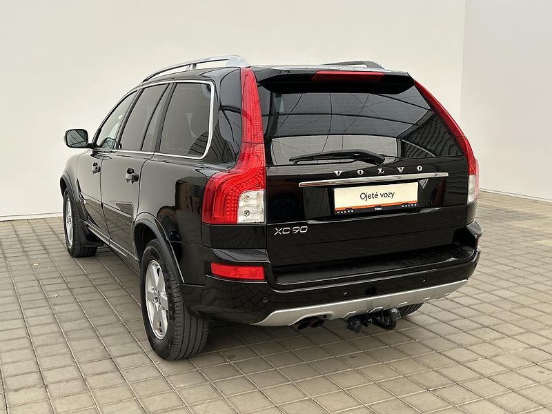 Volvo XC90 2.4 D5 4x4 Summmum - fotka 7 z 25