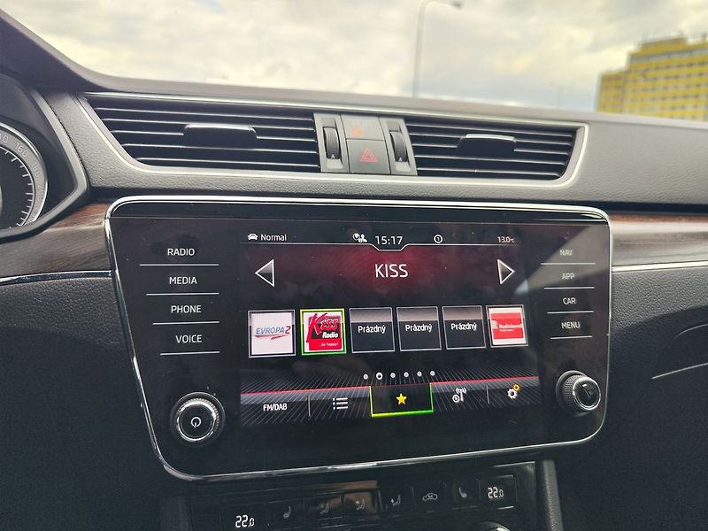 Škoda Superb 2.0 TDi/147kW Scout DSG 4x4 - fotka 19 z 39