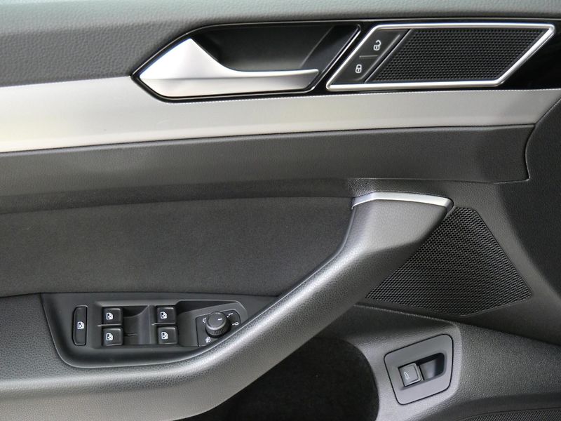Volkswagen Passat - fotka 12 z 25