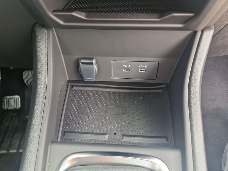 Renault Captur (2025) 1,0 TCe 67 kW Evolution NOVÉ - fotka 23 z 24