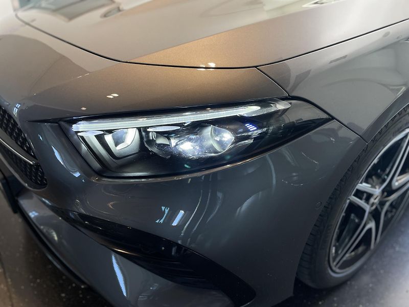 Mercedes-Benz Třídy A 200d AMG - fotka 10 z 28
