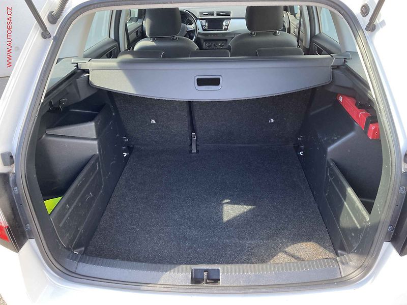 Škoda Fabia (2019) 1.0 TSi, 1.maj,ČR, Ambition - fotka 7 z 16