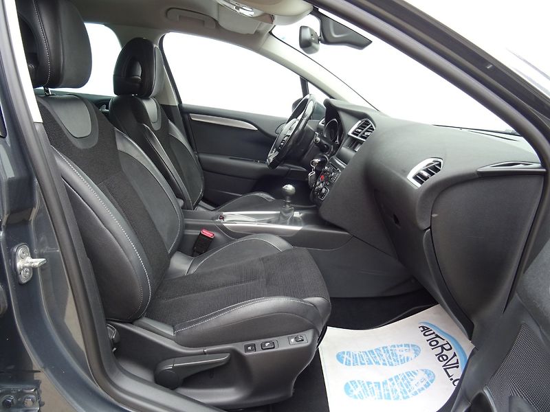 Citroën C4 (2013) 1.6HDi,84kW,S.kn,klima,ALU - fotka 12 z 23