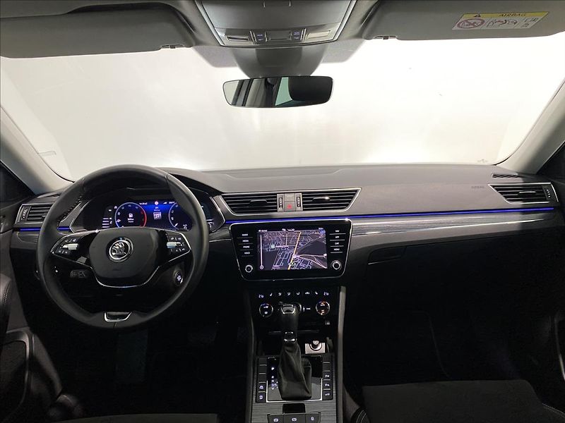 Škoda Superb 2,0 TDI 110kW Style Combi DSG - fotka 9 z 29