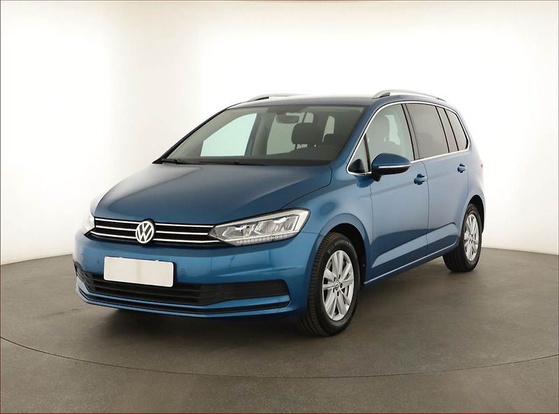 Volkswagen Touran (2019) 2.0 TDI - fotka 2 z 14