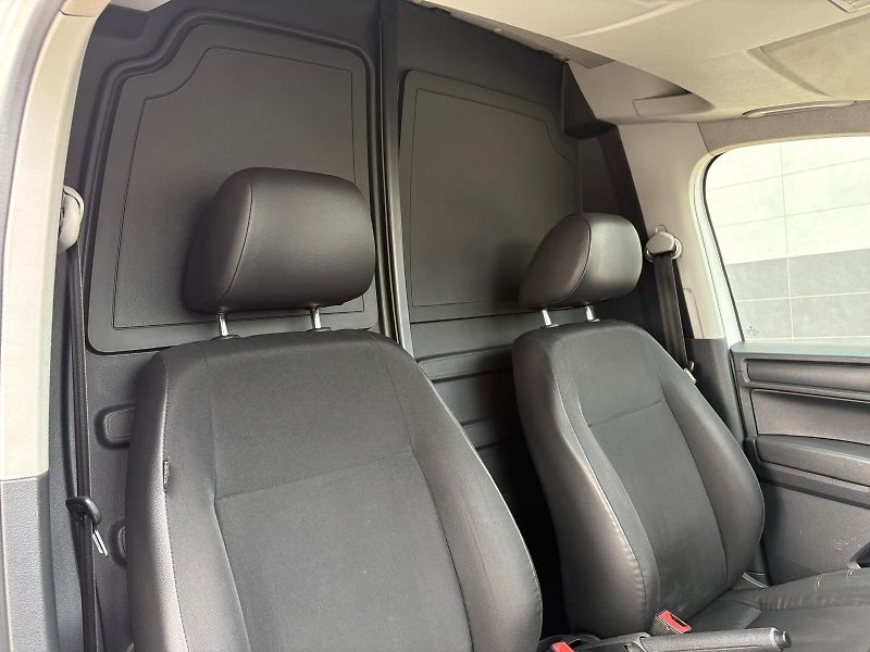 Volkswagen Caddy Maxi 1.4 TSI 92 kW ČR, DPH - fotka 33 z 35