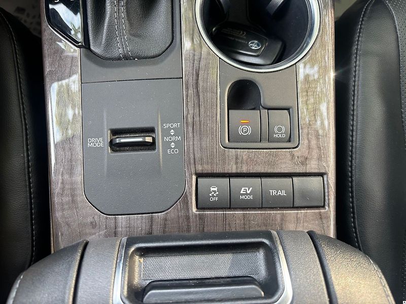 Toyota Highlander 2.5HEV e-CVT.CZ.DPH.PRESTIGE.1 - fotka 30 z 40
