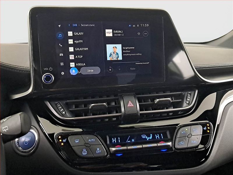 Toyota C-HR (2023) 1.8 Hybrid - fotka 12 z 18