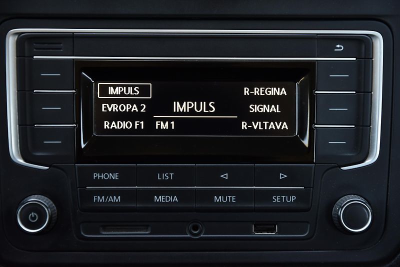 Volkswagen Caddy 2.0 TDi CR, KLIMA, TEMP, ČR - fotka 19 z 49