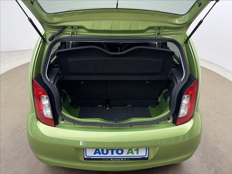 Škoda Citigo 1,0 AUTOMAT NAV SENZORY VÝHŘEV - fotka 29 z 30