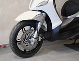 Piaggio Beverly 350 (2015) ABS + ASR - náhled 17