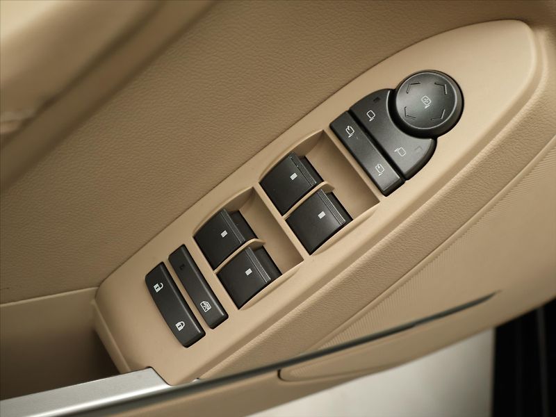 Cadillac CTS 3.6 V6 Luxury 229kW CZ Xenon - fotka 16 z 29
