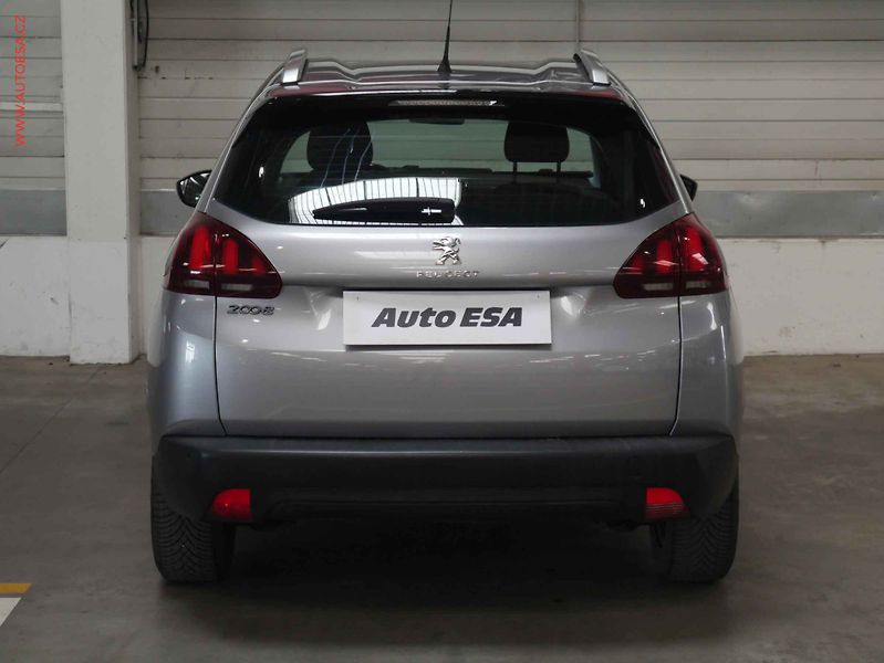 Peugeot 2008 (2018) 1.2 PT, ČR, Active - fotka 5 z 19