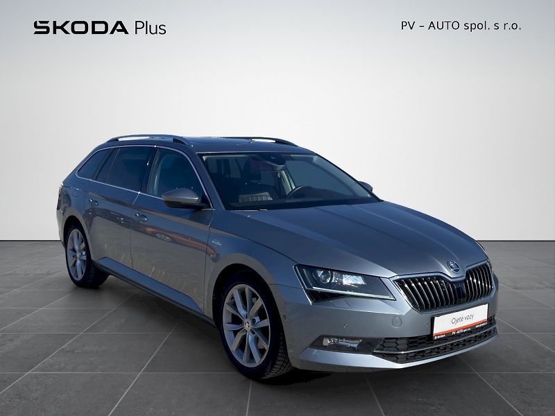 Škoda Superb (2018) L&K 2.0 TDI 140kW DSG 4x4 Comb - fotka 28 z 35