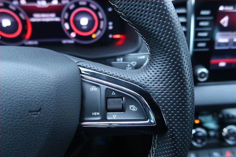 Škoda Karoq (2019) 2.0 TSI - fotka 21 z 29