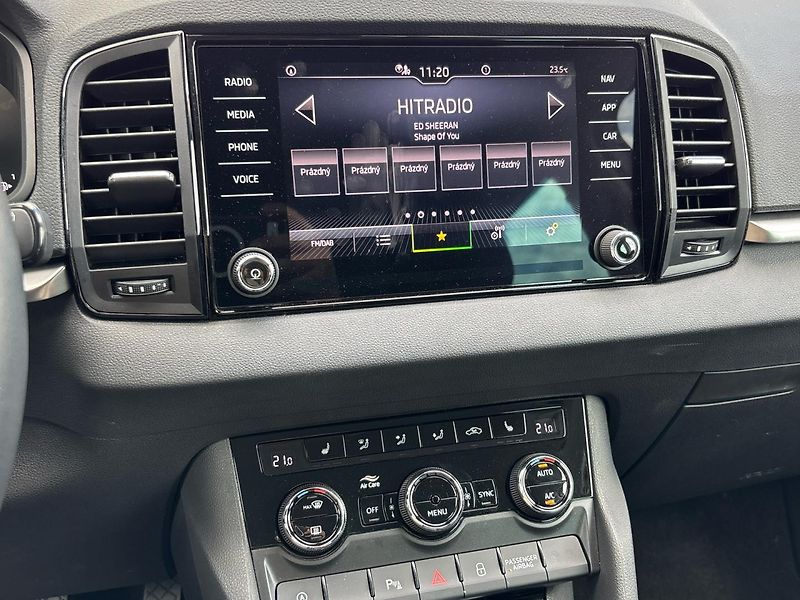 Škoda Karoq DSG SELECTION - fotka 12 z 26