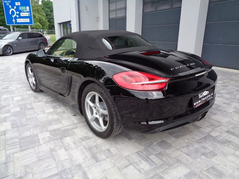 Porsche Boxster (2013) 981 KL12 - fotka 8 z 36