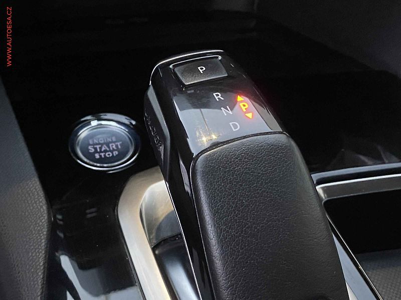 Peugeot 5008 (2019) 2.0 HDi, GT, AT, LED, navi - fotka 14 z 18