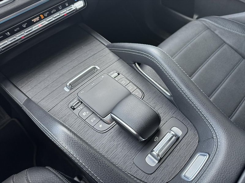 Mercedes-Benz GLE 350de 4MATIC - fotka 21 z 34