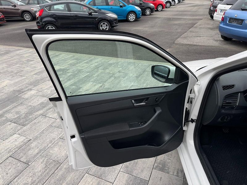 Škoda Fabia (2020) Ambition 1.0 TSI 81kW - fotka 9 z 29