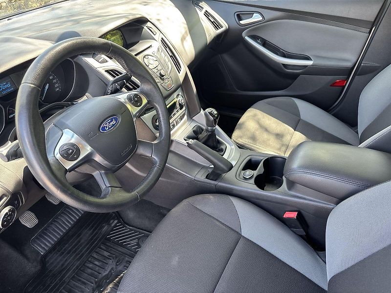 Ford Focus (2013) 1.0 EcoBoost Trend - fotka 7 z 25
