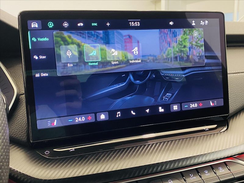Škoda Octavia 1,5 TSI DSG 110kW SportLine - fotka 18 z 25