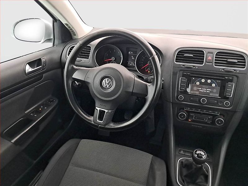 Volkswagen Golf (2010) 1.4 TSI, Vyhř. sedaček - fotka 7 z 15