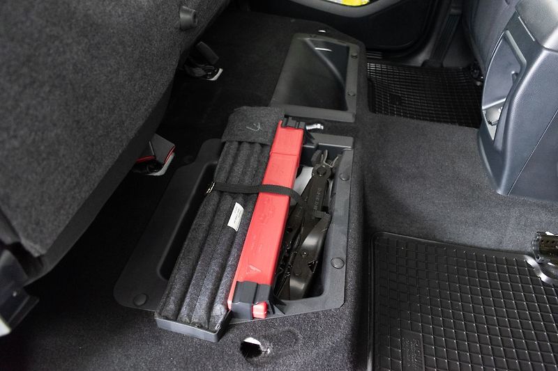 Ford Ranger 2.0 XLT*Naviják*4x4*TAŽNÉ*ČR 1 - fotka 14 z 46