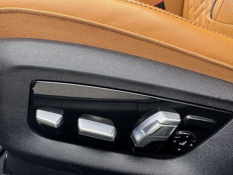 BMW Řada 5 (2022) M550i Xdrive - CZ - DPH - fotka 12 z 30