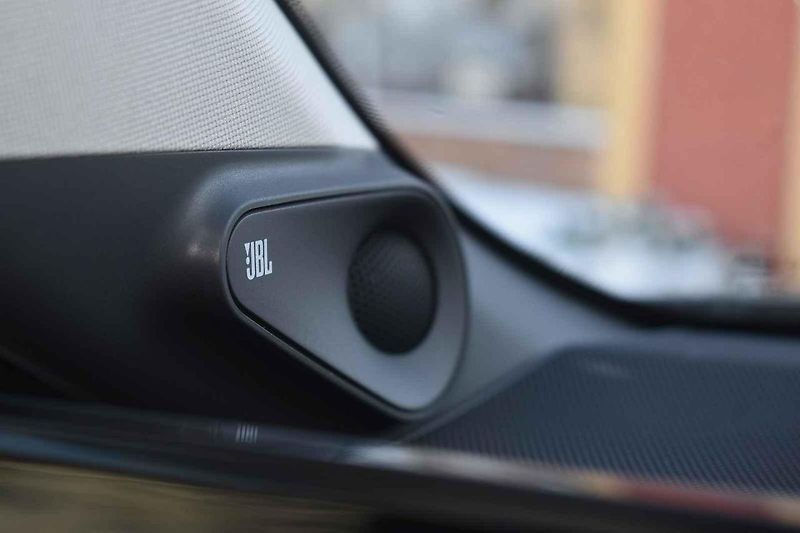 Toyota Mirai je zatím na silnicích bílou vránou