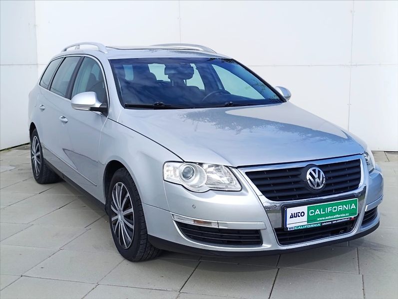 Volkswagen Passat 2,0 TDi Kůže Navigace Tažné - fotka 4 z 37