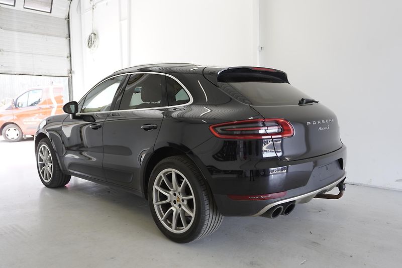 Porsche Macan 3.0i AWD PDK7 - fotka 5 z 27