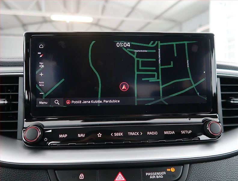 Kia Ceed (2024) 1.5 T-GDI - fotka 16 z 22