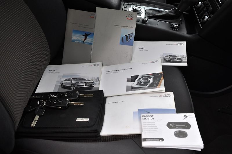 Audi Q7 (2010) 3.0 TDi V6 QUATTRO,XENONY,FACE - fotka 45 z 47