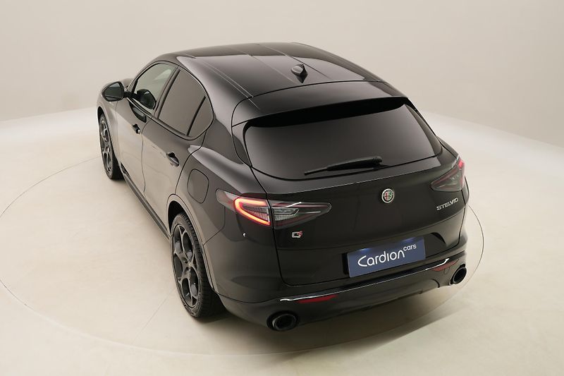 Alfa Romeo Stelvio VELOCE 2.2JTDm REZERVACE - fotka 17 z 62
