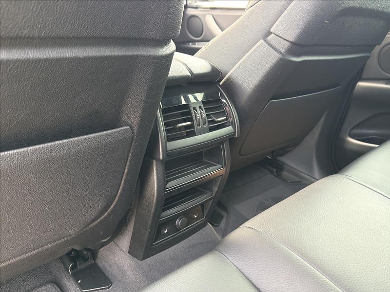 BMW X6 3,0 40d Xdrive Mpaket DPH HUD - fotka 25 z 34