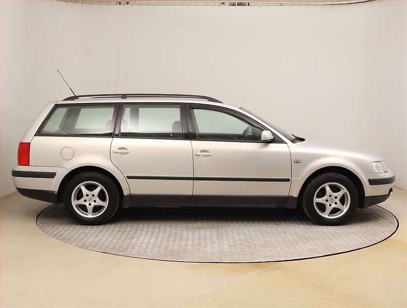Volkswagen Passat (1998) 1.9 TDI, nová STK, Tažné - fotka 6 z 16