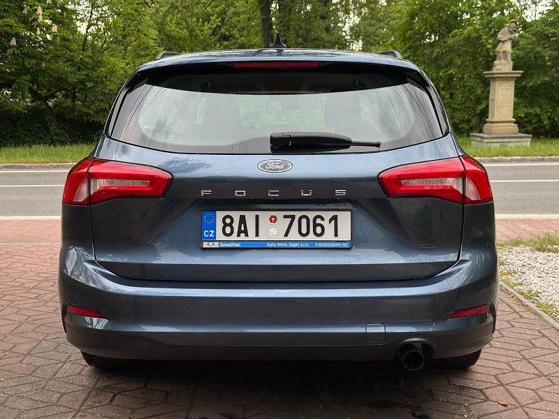 Ford Focus 1.0EB 1.MAJ. ČR DPH SERVISKA - fotka 5 z 21
