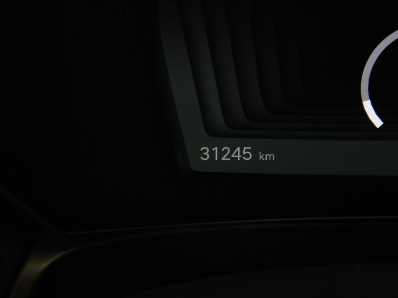 Citroën C5 X 1,6 PT 133kW Shine Paměť 31tkm - fotka 27 z 27