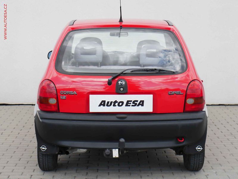 Opel Corsa (1996) 1.2i, 1.maj,ČR, TZ - fotka 5 z 13