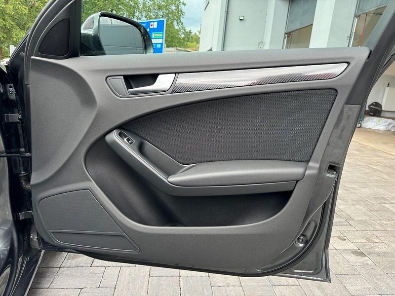 Audi A4 (2015) 2.0TDI S-Line Quattro - fotka 15 z 42