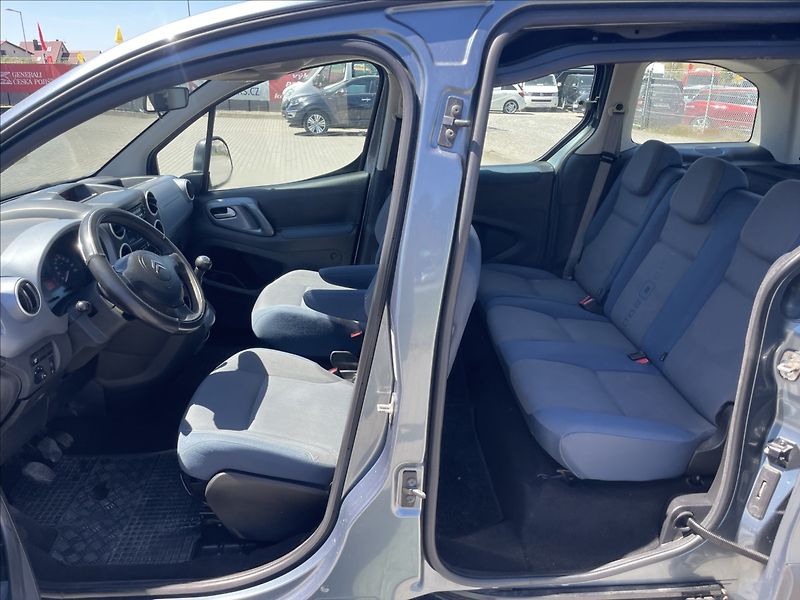 Citroën Berlingo 1,6 HDi 68kw Klima ESP Tažné - fotka 7 z 31