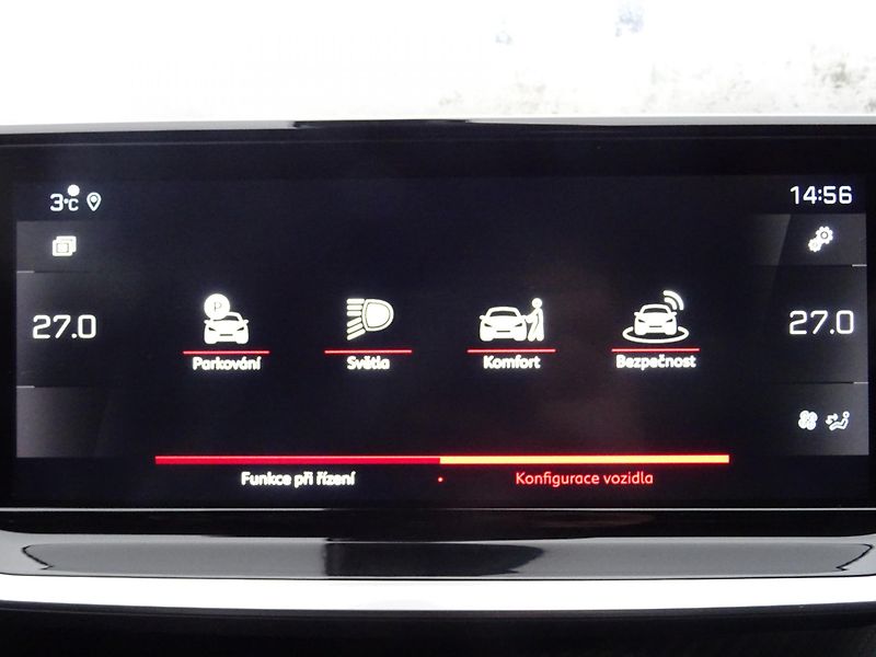 Peugeot 2008 (2023) ALLURE PACK 1.5 BHDi 130k EAT8 - fotka 33 z 41