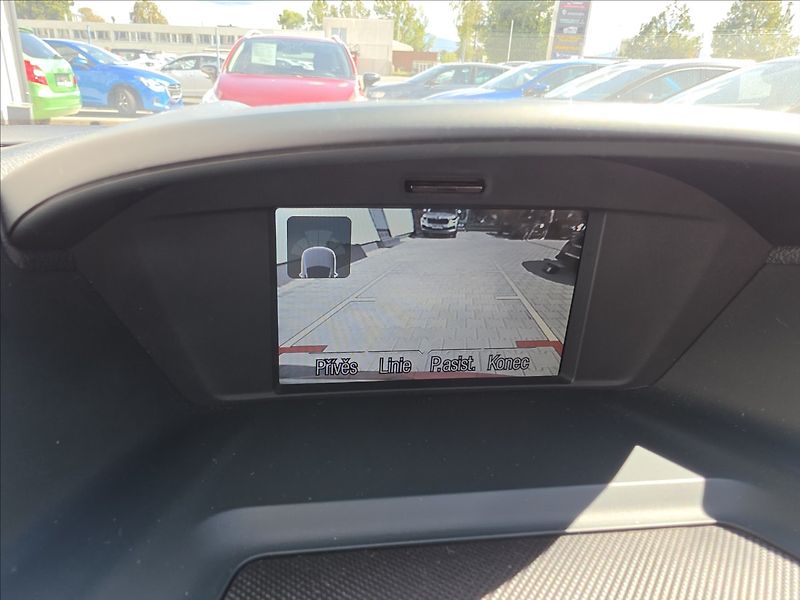 Ford C-MAX 1,6 1 110KW Titanium - fotka 18 z 40